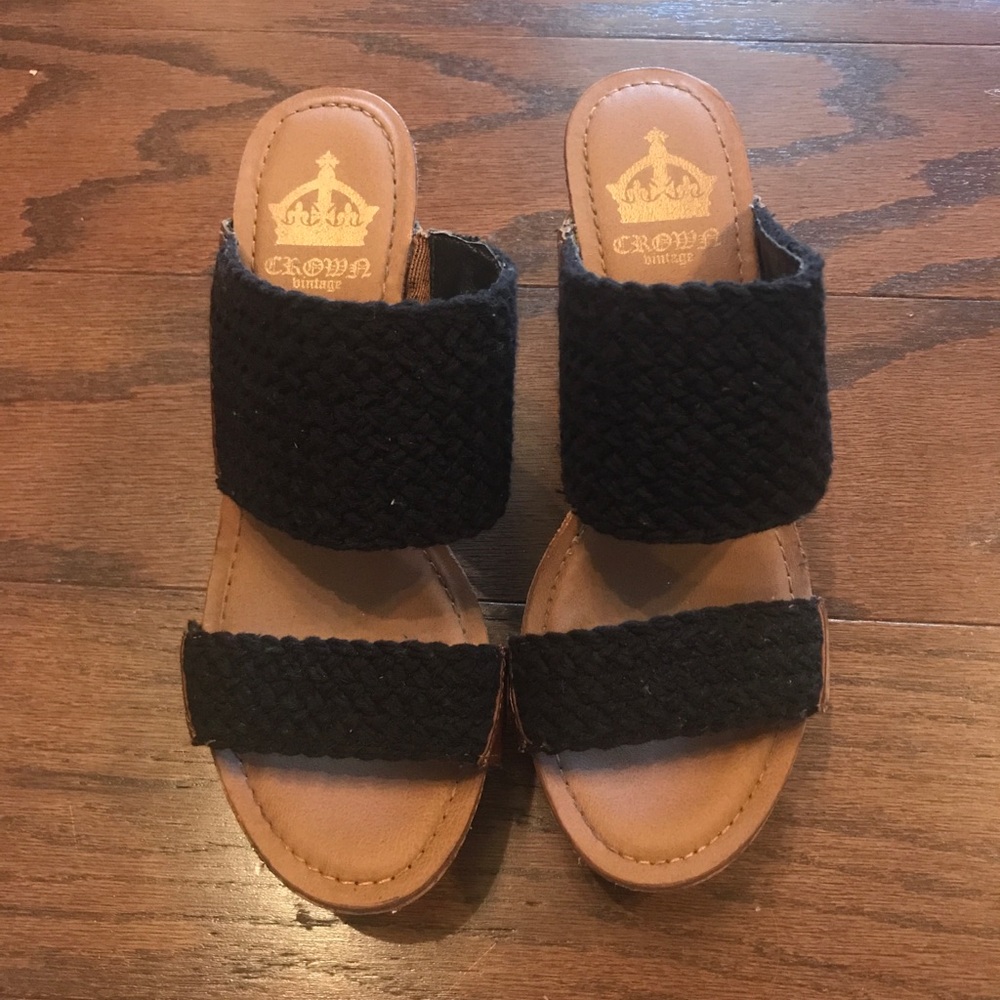 Black wedge sandals